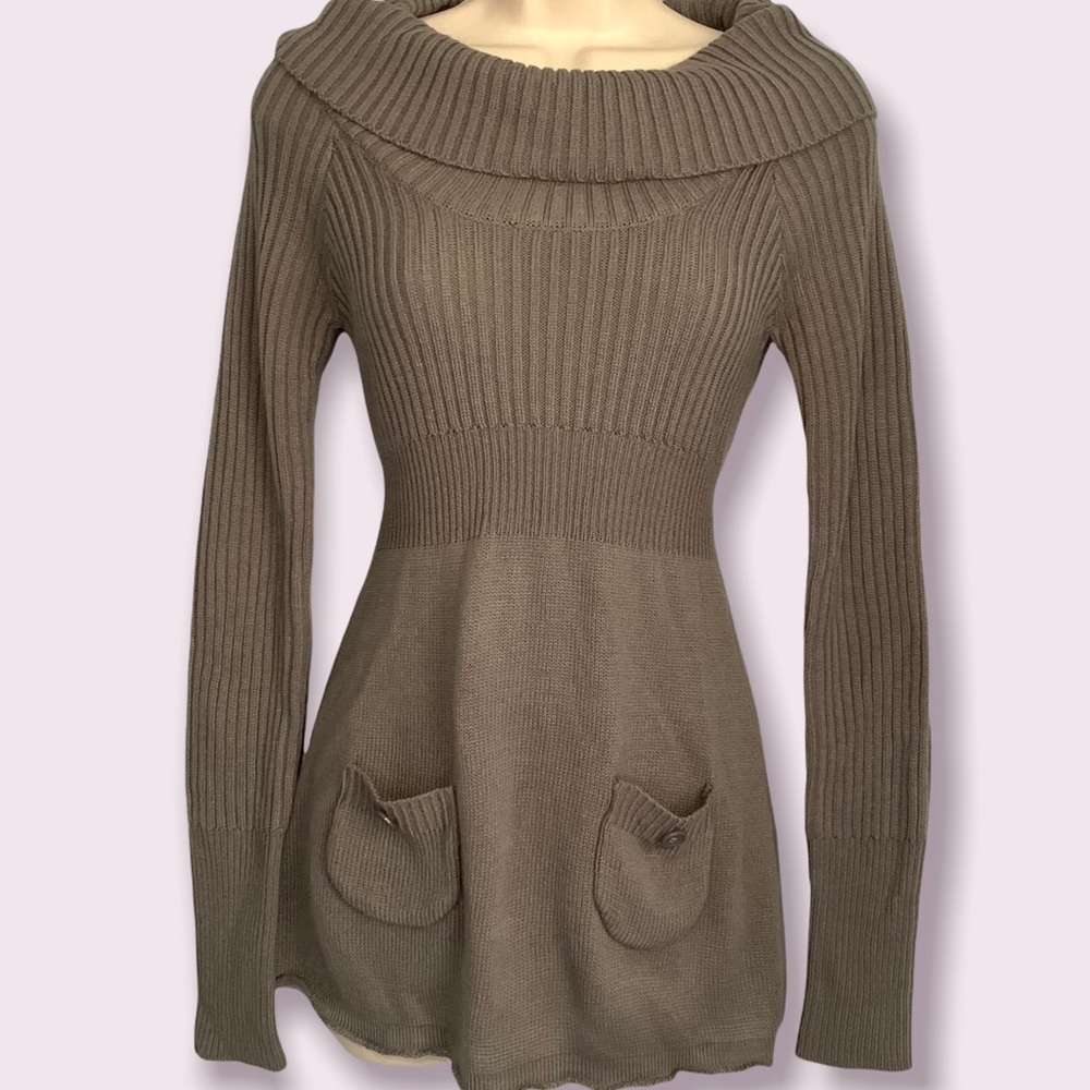 Cowl neck knit pocket sweater